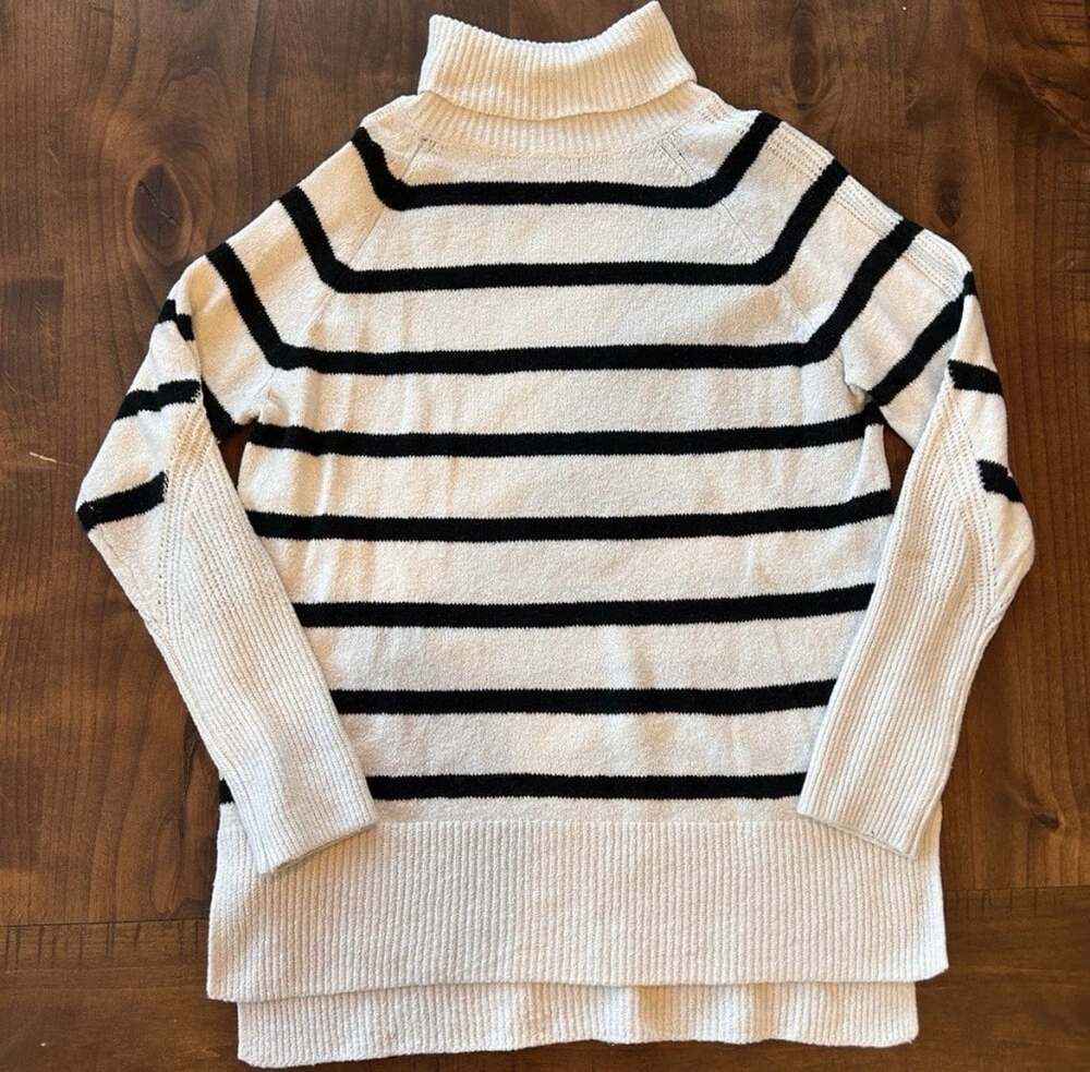 A New Day Women’s Black And White Striped Pullover Turtleneck Sweater Size XS